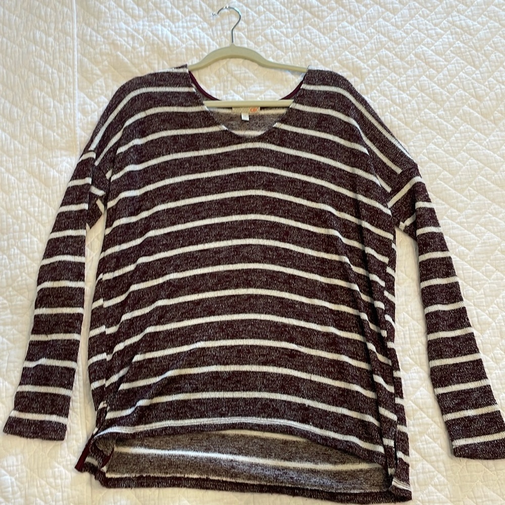 Loose fit maroon tunic